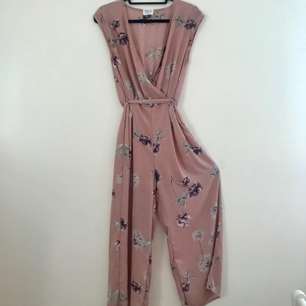 Floral Jumpsuit!